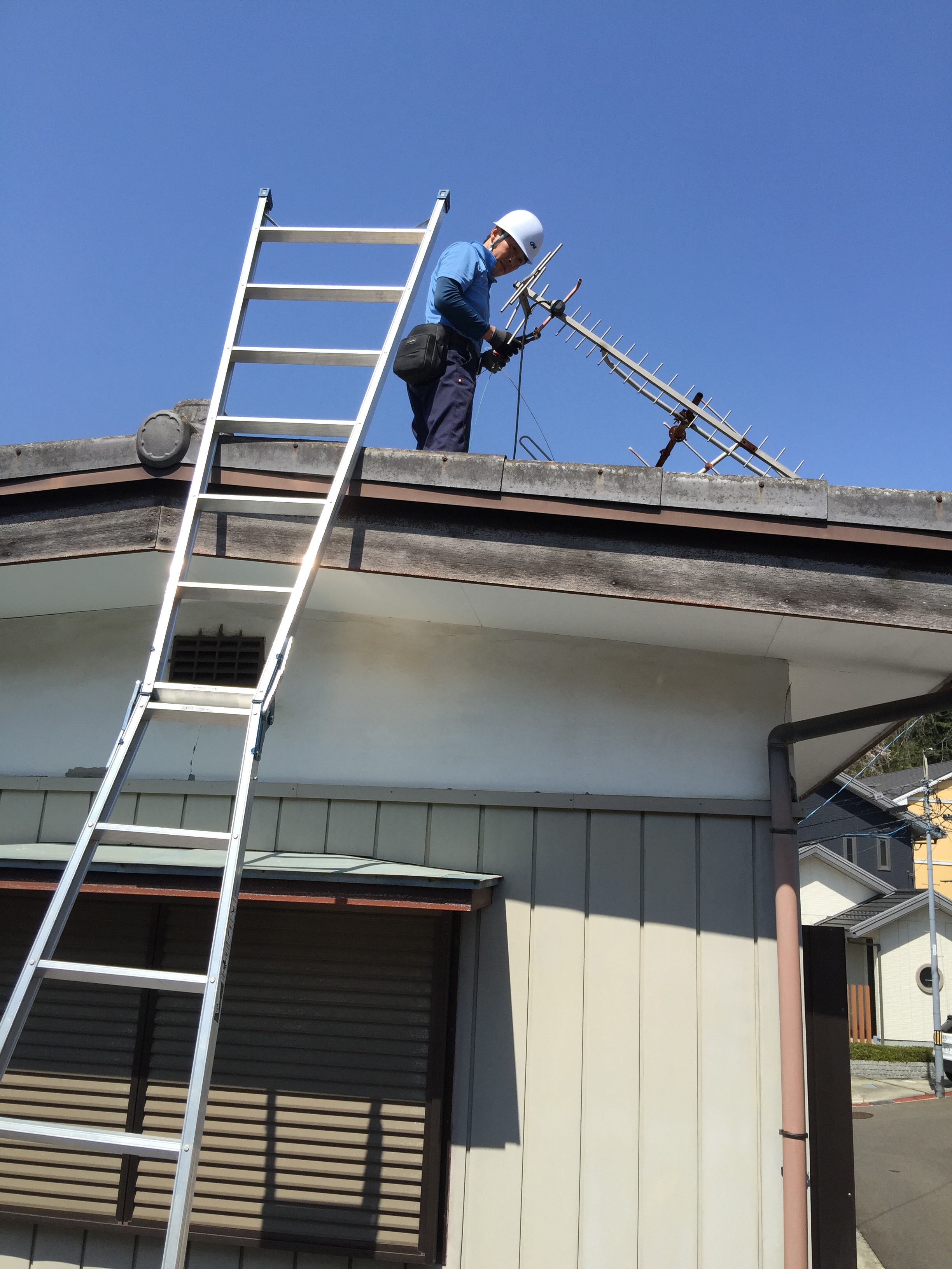 便利屋仙台 屋根のアンテナ撤去