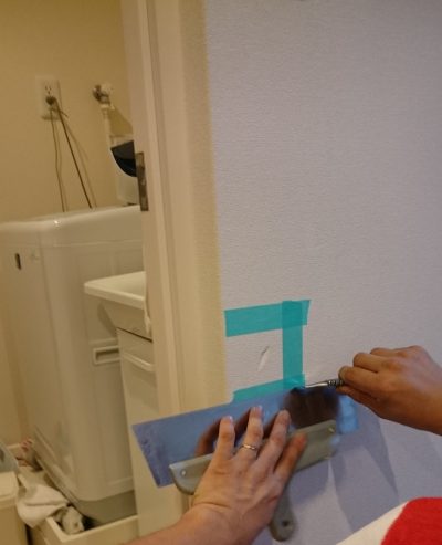 壁の補修
